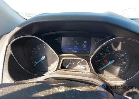 2018 Ford Focus Se z USA, uszkodzony, nr VIN 1FADP3K28JL235541